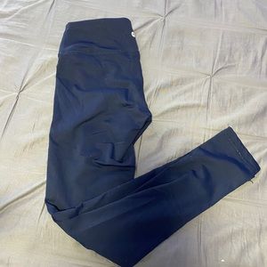 Navy blue leggings